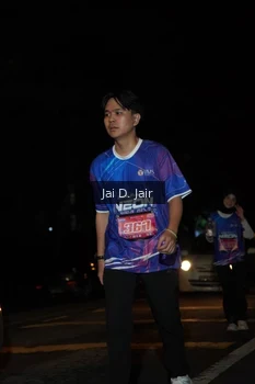 Runner Photo 1702693