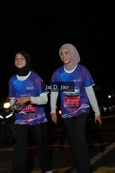 Runner Photo 1702703