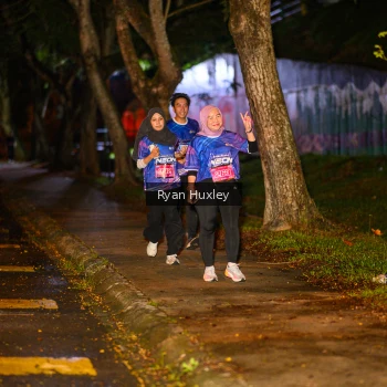 Runner Photo 1702710