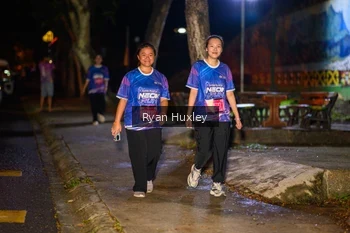 Runner Photo 1702747