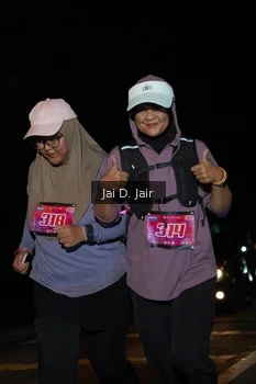 Runner Photo 1702754