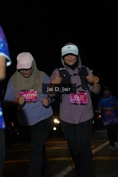 Runner Photo 1702759