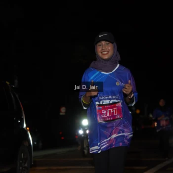 Runner Photo 1702764