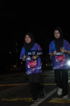 Runner Photo 1702790