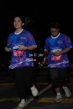 Runner Photo 1702810