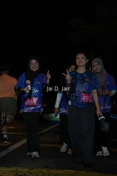 Runner Photo 1702860