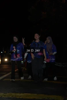 Runner Photo 1702863