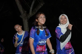 Runner Photo 1702946