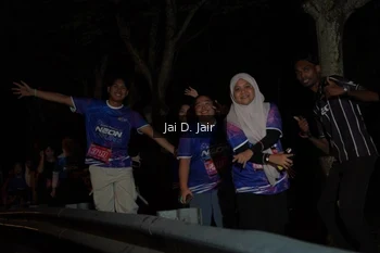 Runner Photo 1702980