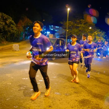 Runner Photo 1703002