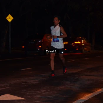 Runner Photo 1703035