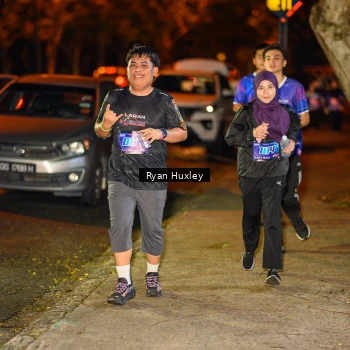 Runner Photo 1703049