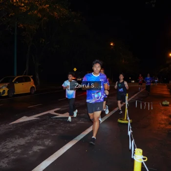Runner Photo 1703067