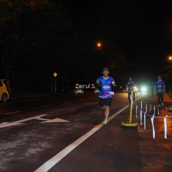 Runner Photo 1703138