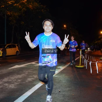 Runner Photo 1703175