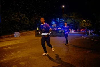 Runner Photo 1703197
