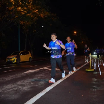 Runner Photo 1703250