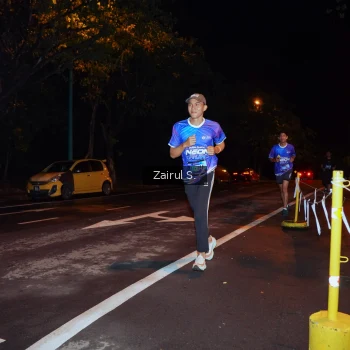 Runner Photo 1703270