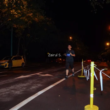 Runner Photo 1703273