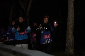Runner Photo 1703275