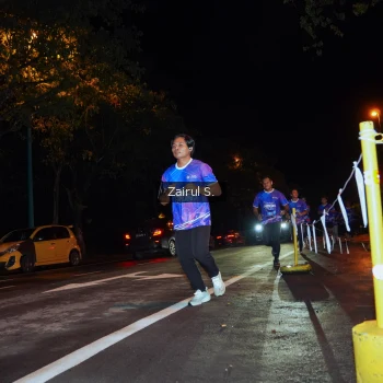 Runner Photo 1703285