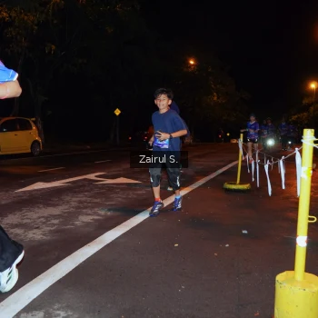 Runner Photo 1703301