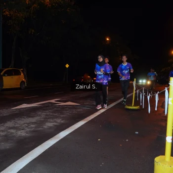 Runner Photo 1703304