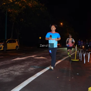 Runner Photo 1703309