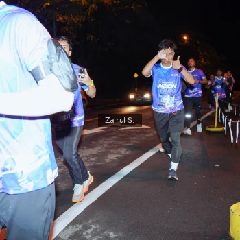 Runner Photo 1703331