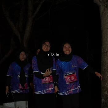 Runner Photo 1703340