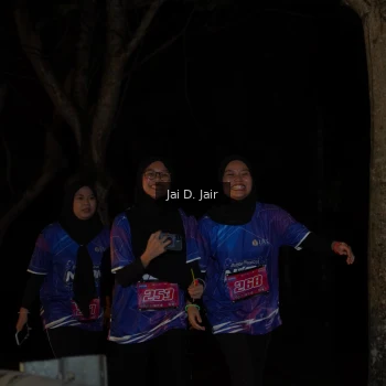 Runner Photo 1703341