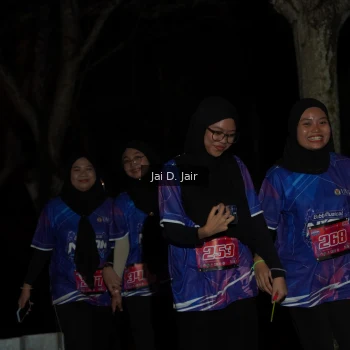 Runner Photo 1703343