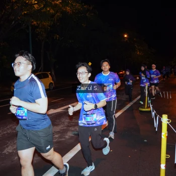 Runner Photo 1703365