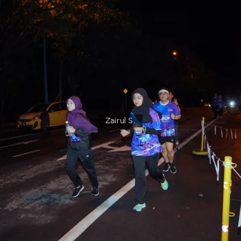 Runner Photo 1703371