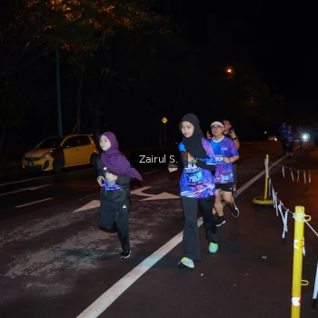Runner Photo 1703376