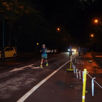 Runner Photo 1703395