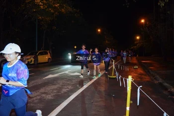 Runner Photo 1703414