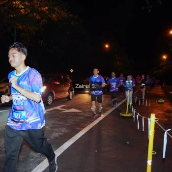 Runner Photo 1703424