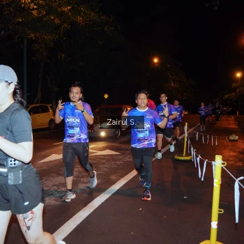 Runner Photo 1703447