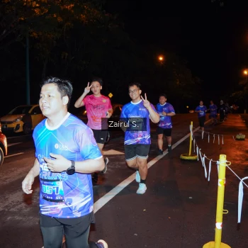 Runner Photo 1703452