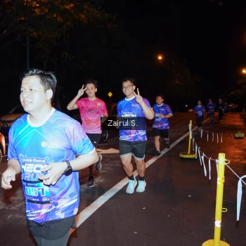Runner Photo 1703455