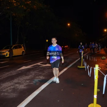 Runner Photo 1703475