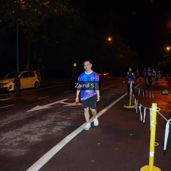 Runner Photo 1703479