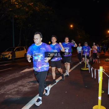 Runner Photo 1703499