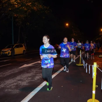 Runner Photo 1703500