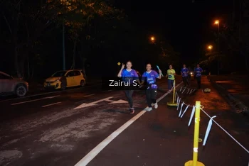Runner Photo 1703535