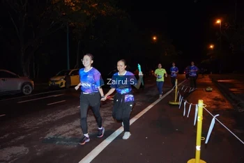 Runner Photo 1703536
