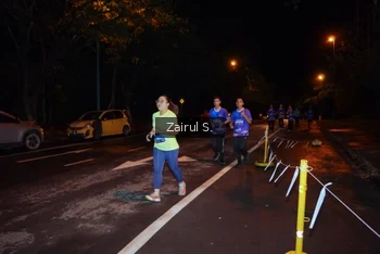 Runner Photo 1703542