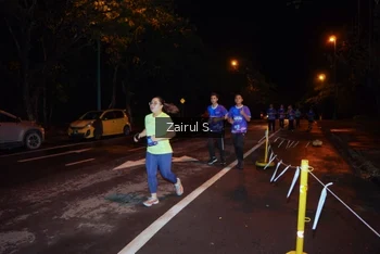 Runner Photo 1703543