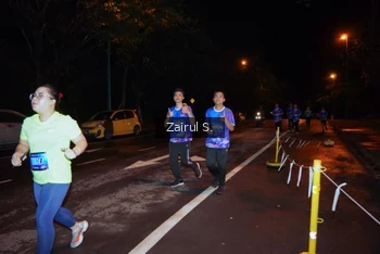 Runner Photo 1703544